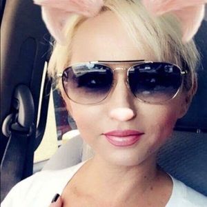 Sunglasses & Bikinis